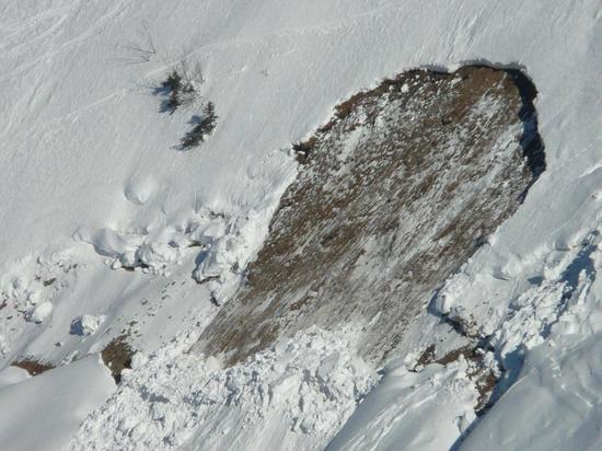 Спасатели предупредили об угрозе схода лавин в одном из районов Сахалина