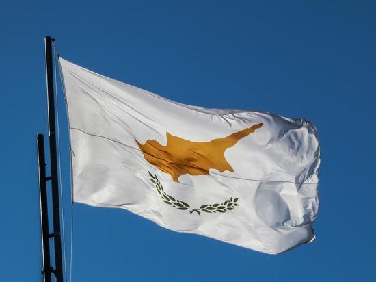 На Кипре прошла массовая акция в поддержку России