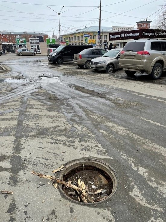 В Ижевске участились случаи открытия канализационных люков гражданами