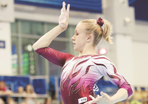 В Казани олимпийская чемпионка по спортивной гимнастике Виктория Листунова впервые после Токио-2020 вышла на серьезный соревновательный помост