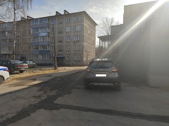 На улице Космонавтов в Рязани водитель Renault сбил 12-летнюю девочку