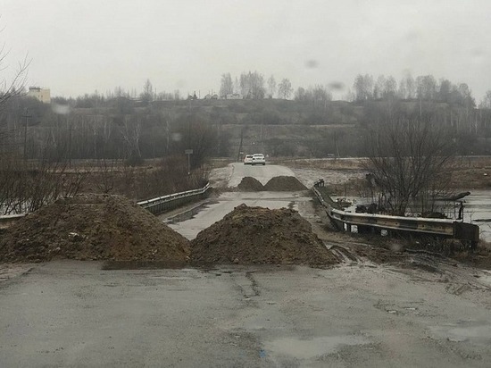 У села Щепилово в Туле на время изменили схему движения из-за возможного подтопления моста