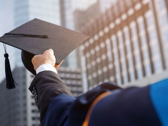 Выпускники СПбГУПТД получат печатные дипломы, несмотря на высокие цены на бумагу