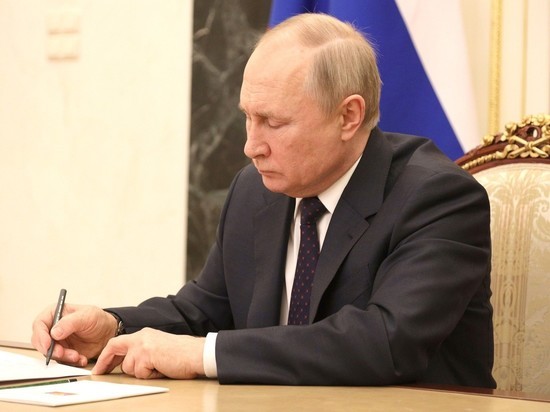 Путин поручил Промсвязьбанку открыть отделения в Крыму и Севастополе
