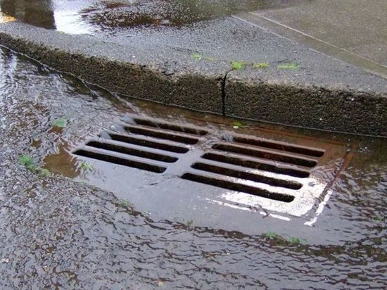 В Железноводске продолжается ремонт ливневых канализаций