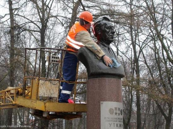 Ко Дню космонавтики в Рязани привели в порядок сквер имени Уткина