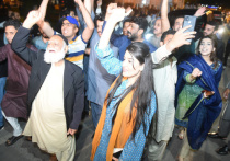Политическая турбулентность в Пакистане, вызванная отставкой премьера Имрана Хана, нарастает