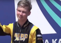 Артем Северюхин — российский гонщик, ставший победителем на первом этапе чемпионата Европы по картингу — в своем приветствии на пьедестале использовал жест, напоминающий нацистское приветствие