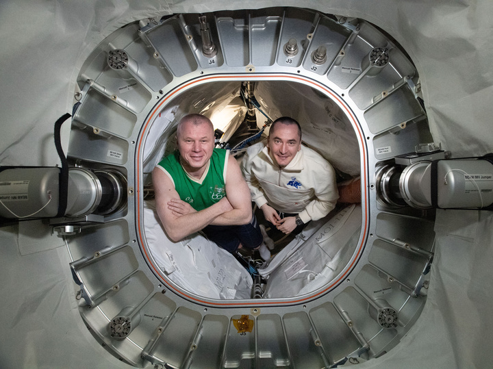 Вернувшийся с МКС космонавт Петр Дубров описал обстановку на борту