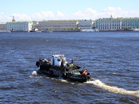 Маломерным судам разрешат ходить по рекам и каналам Петербурга после 15 апреля
