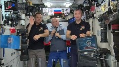 Космонавты на МКС поздравили россиян с Днем космонавтики