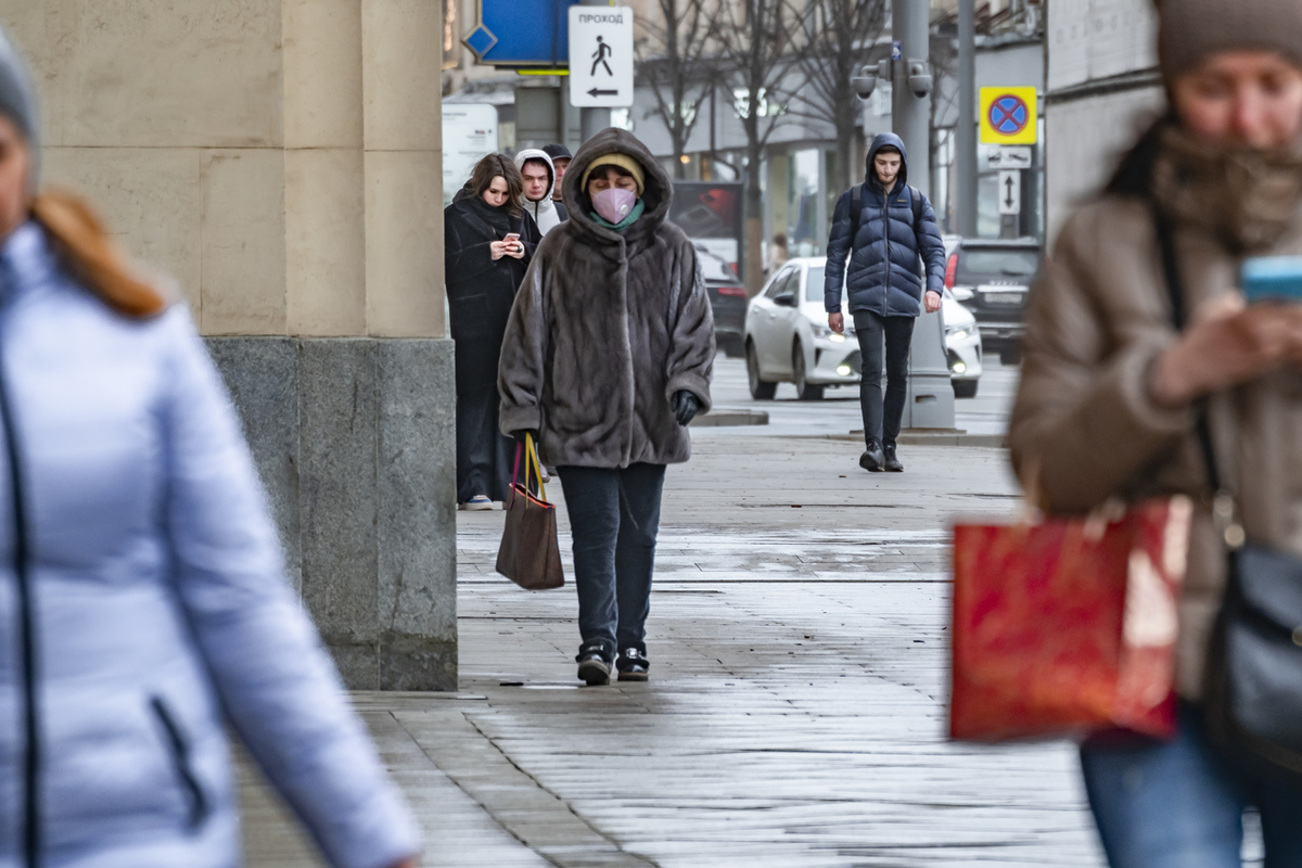 Операция отменена из за ограничений. Москва люди. Москва сейчас. Отмена ограничений в Москве. Масочный режим Отмена.