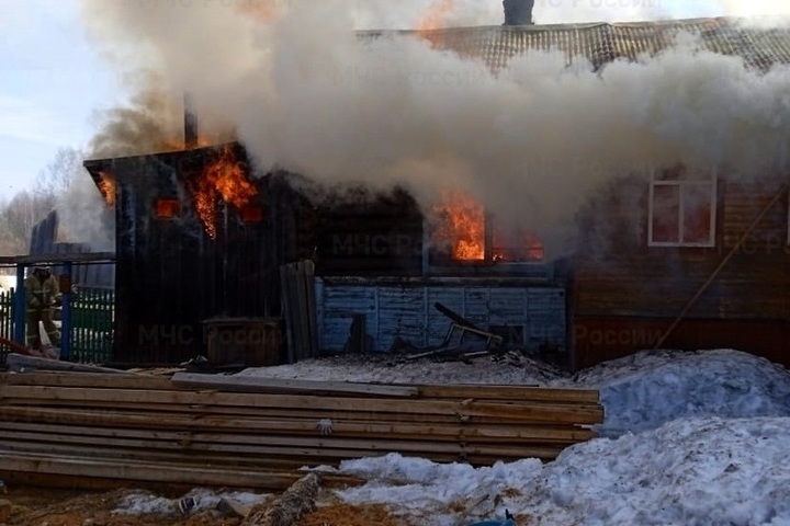 Костромские трагедии: при пожаре в Павино в огне погибла четырехлетняя девочка