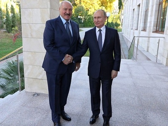 Путин обсудил с Лукашенко формирование единого оборонного пространства
