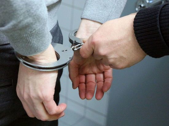Полицейского задержали по подозрению в обналичивании более 500 млн рублей в Петербурге