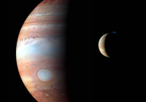 Сегодня во 2-й половине дня по московскому времени произошла точная «стыковка» двух планет  нашей солнечной системы - Юпитера и Нептуна, медленное соединение которых началось еще в марте, а продлится до конца 2022-го года