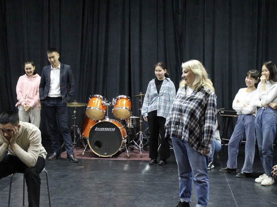 В Кызылском колледже искусств проходит мастер-класс по работе с хором