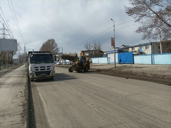 В Саратове губернатор Валерий Радаев проверяет ремонт дорог