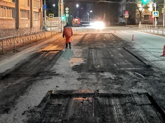 На двух улицах Рязани отремонтировали дороги горячим асфальтобетоном