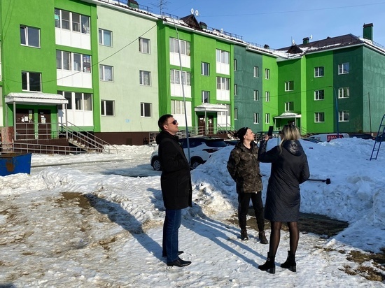 В Лабытнанги УК почистили крыши после замечаний общественников