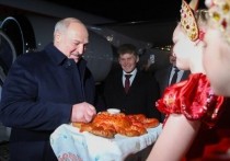 Лидер Белоруссии Александр Лукашенко заявил, что хочет приехать во Владивосток на Восточный экономический форум