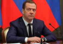 Заместитель председателя Совета безопасности РФ Дмитрий Медведев не исключил, что совсем скоро, к лету, Швеция и Финляндия могут быть приняты в НАТО