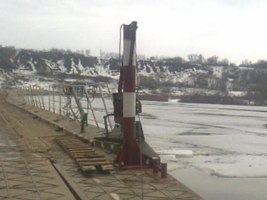 У села Фатьяновка под Рязанью закрыли движение по мосту через Оку