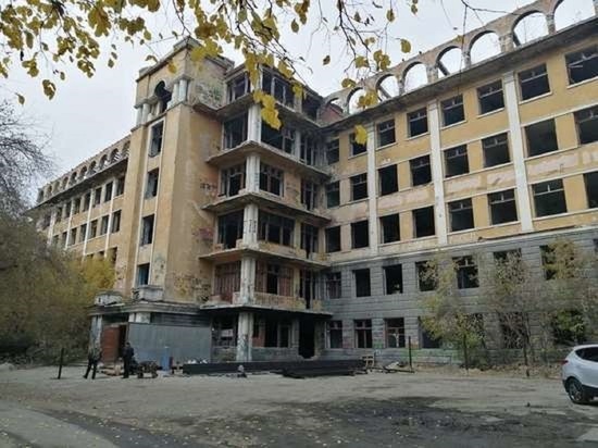 Участок под заброшенной больницей в Екатеринбурге станет частью уставного капитала АО «Екатеринбургская больница»