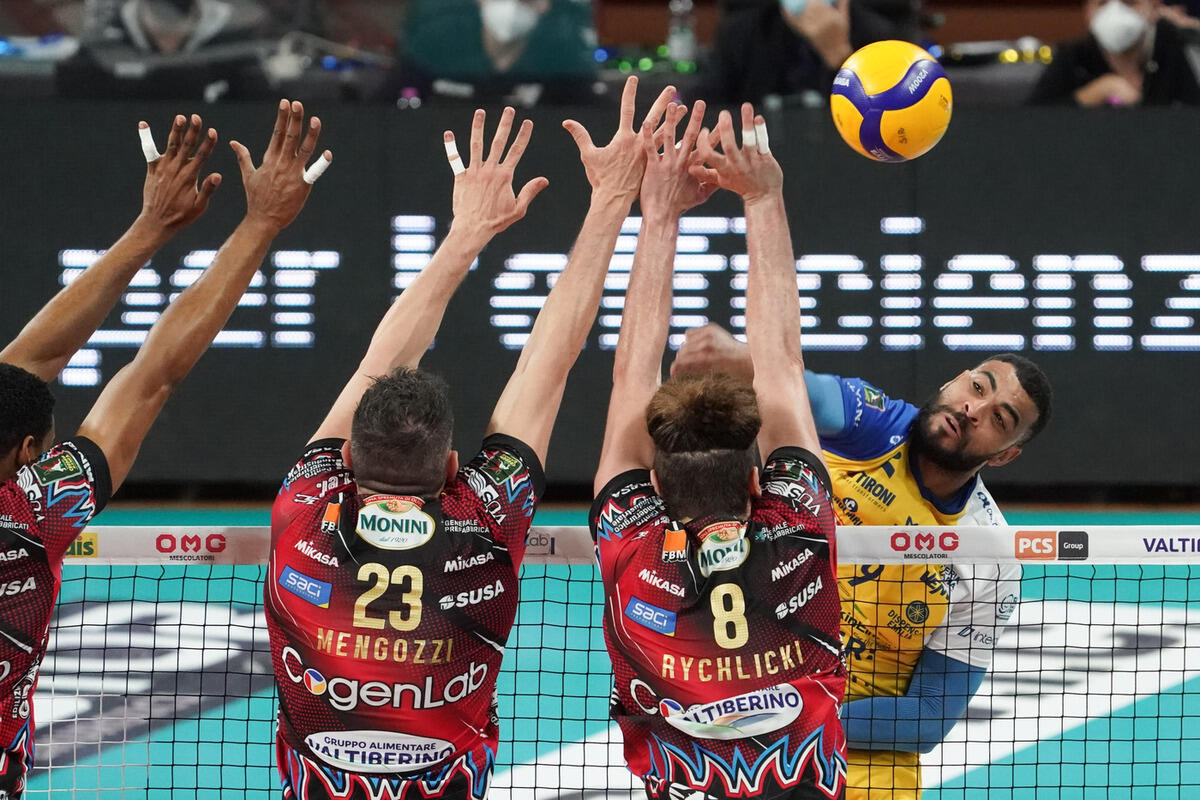 Польша и Словения примут чемпионат мира по волейболу вместо России