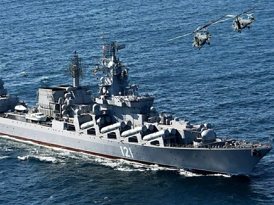 Пентагон: крейсер "Москва" идет в Севастополь своим ходом