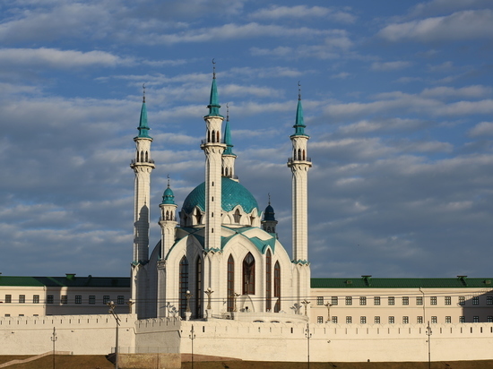 У стен Казанского кремля обрушилась облицовка фрагмента Пятигранной башни