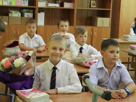 Школьники возвращаются к учебе на освобожденных территориях ДНР