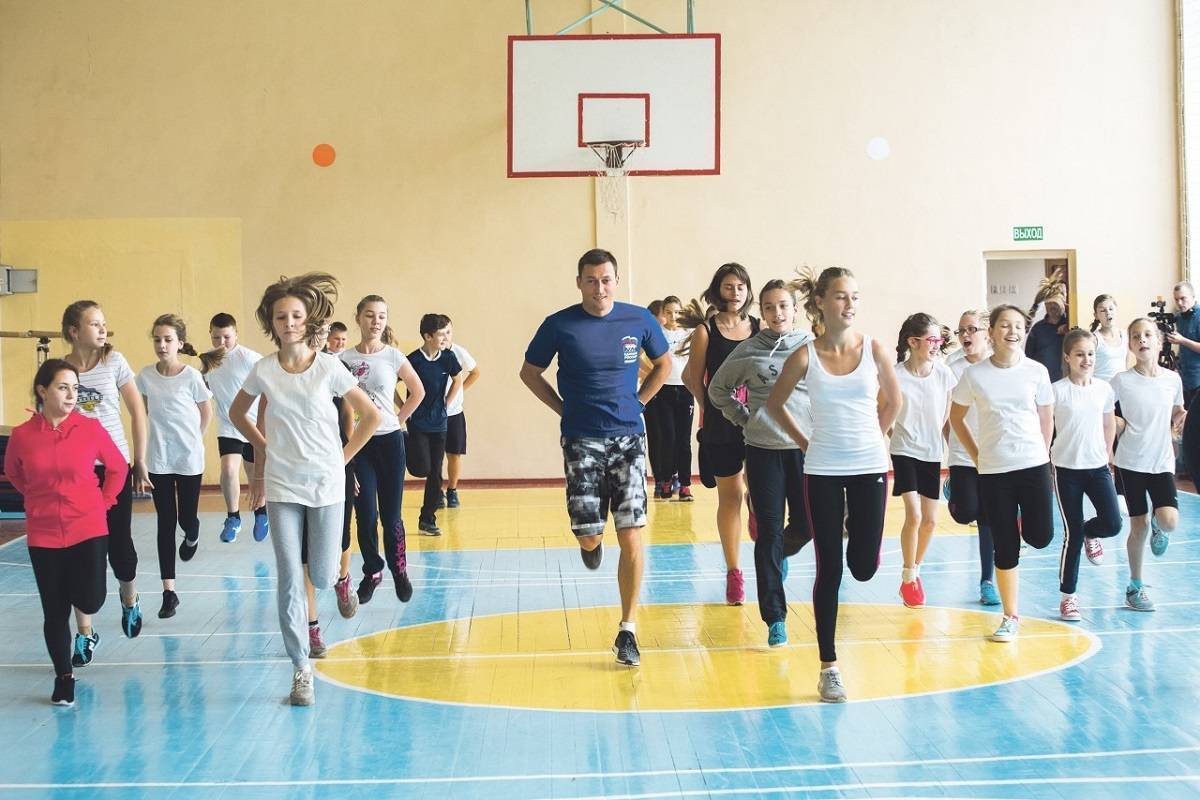 Фотосессия для школьников в спортивном зале