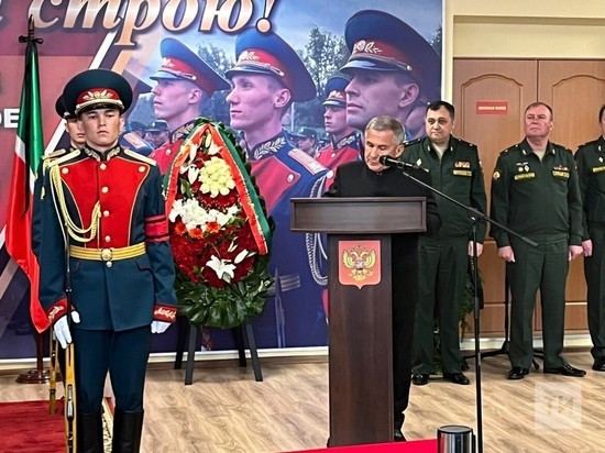 Татарстан простился с погибшим на Украине Героем России Дамиром Гилемхановым
