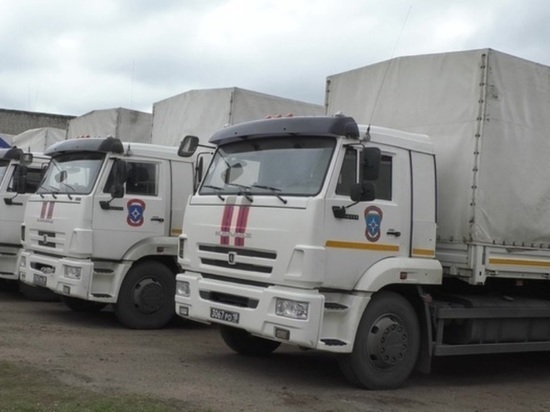 МЧС РФ доставили жителям ЛНР сахар и консервы