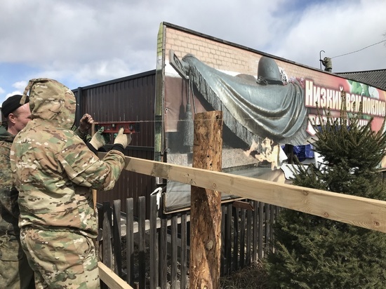  Росгвардейцы Тувы облагораживают памятники ВОВ ко Дню победы