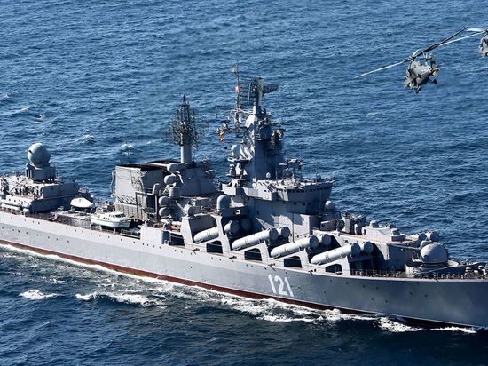 Экипаж затонувшего крейсера «Москва» доставили в Севастополь