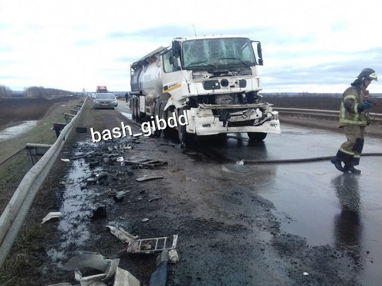 В тройном ДТП в Башкирии погиб водитель бензовоза