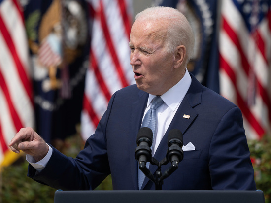 Политическая эквилибристика президента не нашла отклика среди населения США