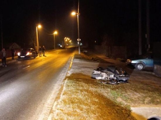 В Гвардейском районе мотоциклист врезался в припаркованный Opel