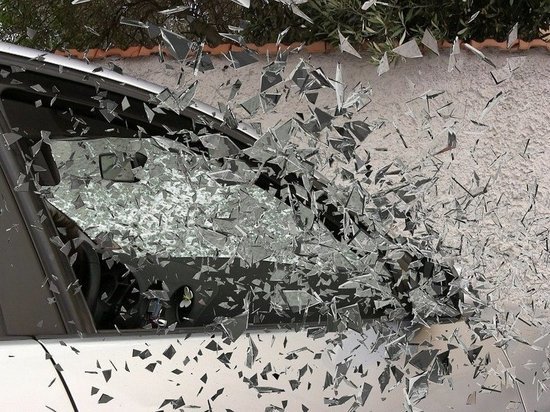 В поселке Свобода Курской области перевернулся Renault Sandero