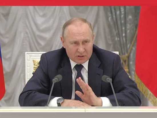 Путин подписал закон о штрафах за отождествление нацистской Германии и СССР
