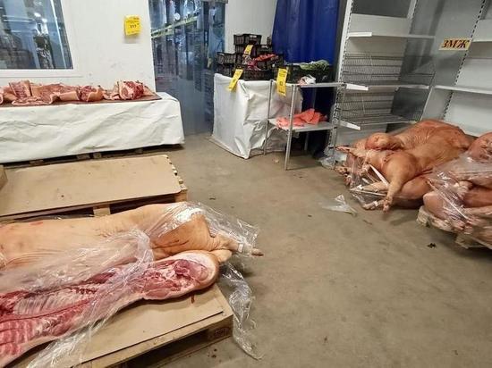 В Ряжске мужчина украл из магазина 14-килограммовый кусок свинины