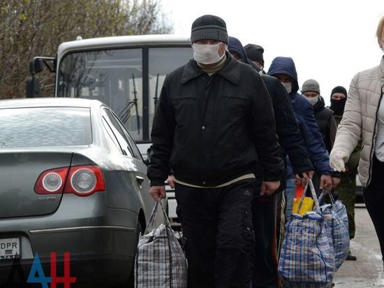 ДНР: еще 215 человек эвакуированы в Безыменное из Мариуполя