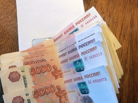 Пенсионеры отдали полмиллиона рублей лжеполицейским в Петербурге