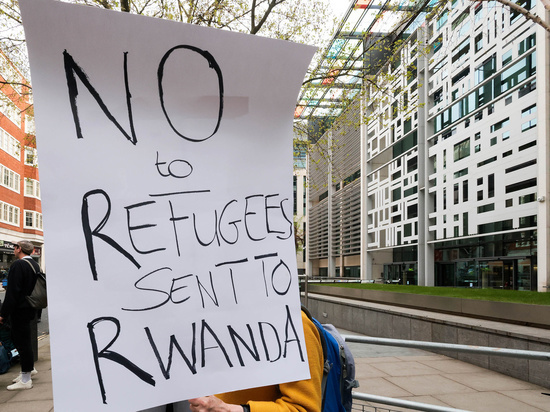 Правозащитники раскритиковали намерения Британии депортировать украинских беженцев в Африку