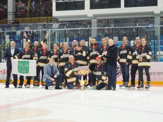 В Туле наградили победителей регионального этапа Ночной хоккейной лиги