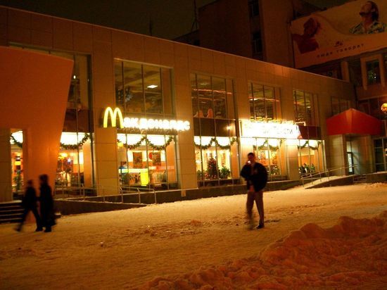 В Саратове возобновляет работу Макдоналдс: но в необычном формате