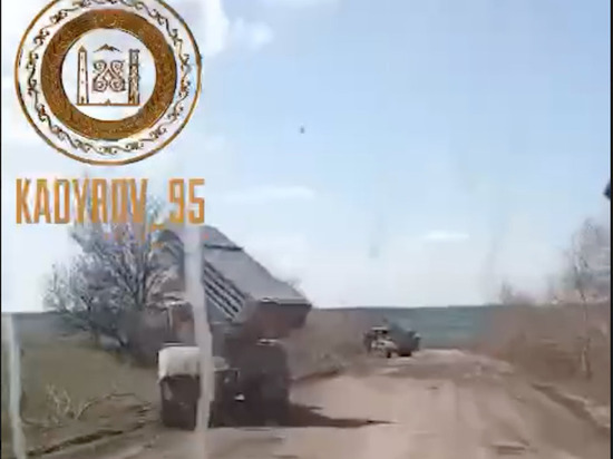 Кадыров показал реактивные системы залпового огня под Луганском