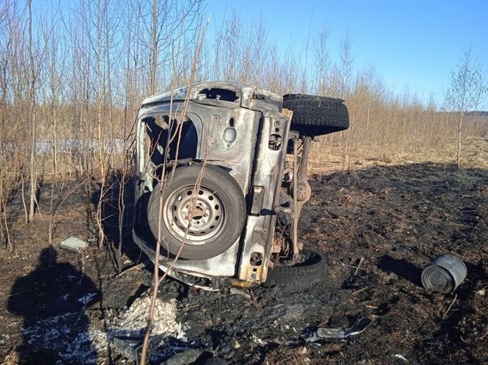 Перевернувшаяся в Тверской области «Chevrolet Niva» загорелась